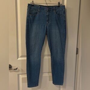 GAP Universal Jegging - Lightweight, Size 10 SHORT